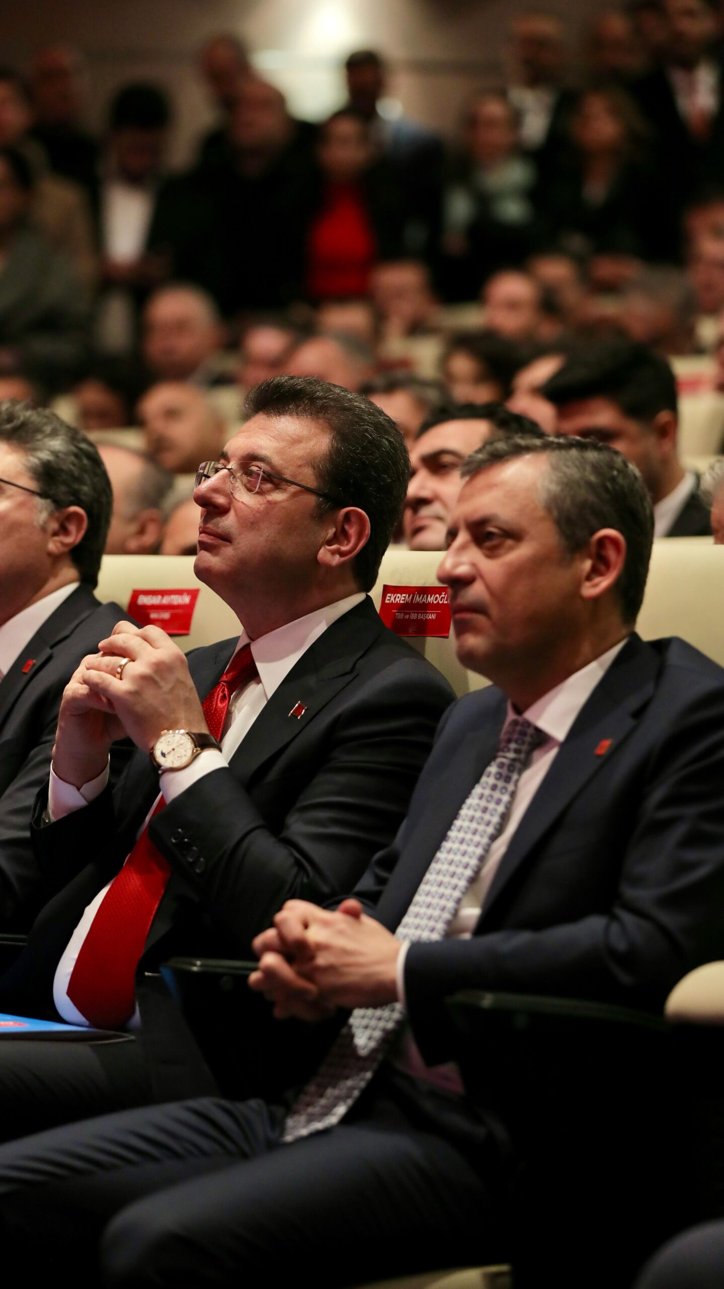 CHP, ‘GEL, SEÇ, TARİHE GEÇ’ SLOGANIYLA YÜRÜYÜŞÜ BAŞLATTI