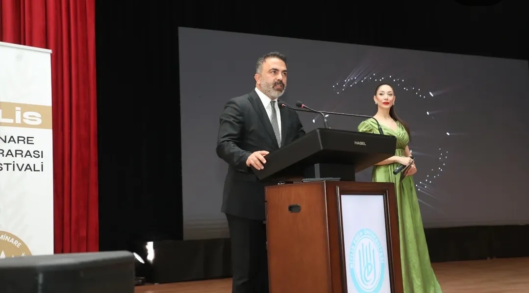 BİTLİS İL BAŞKANI KADİR KÖSTEKÇİ, FESTİVALİN GÖNÜLLÜ EV SAHİBİ OLDU: BİTLİS HALKINI VE TÜM MİSAFİRLERİ BİRLEŞTİREN KÜLTÜR KÖPRÜSÜ KURDU