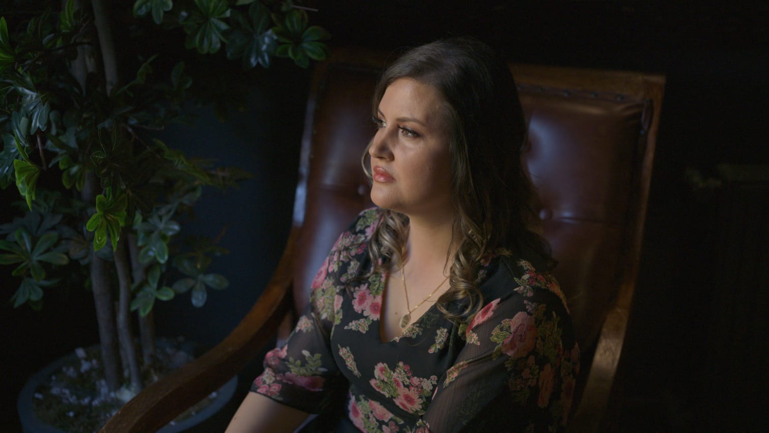 CANSU TEPE’DEN DUYGULARA DOKUNAN YENİ TEKLİ: “ZAMAN ACIMASIZ”