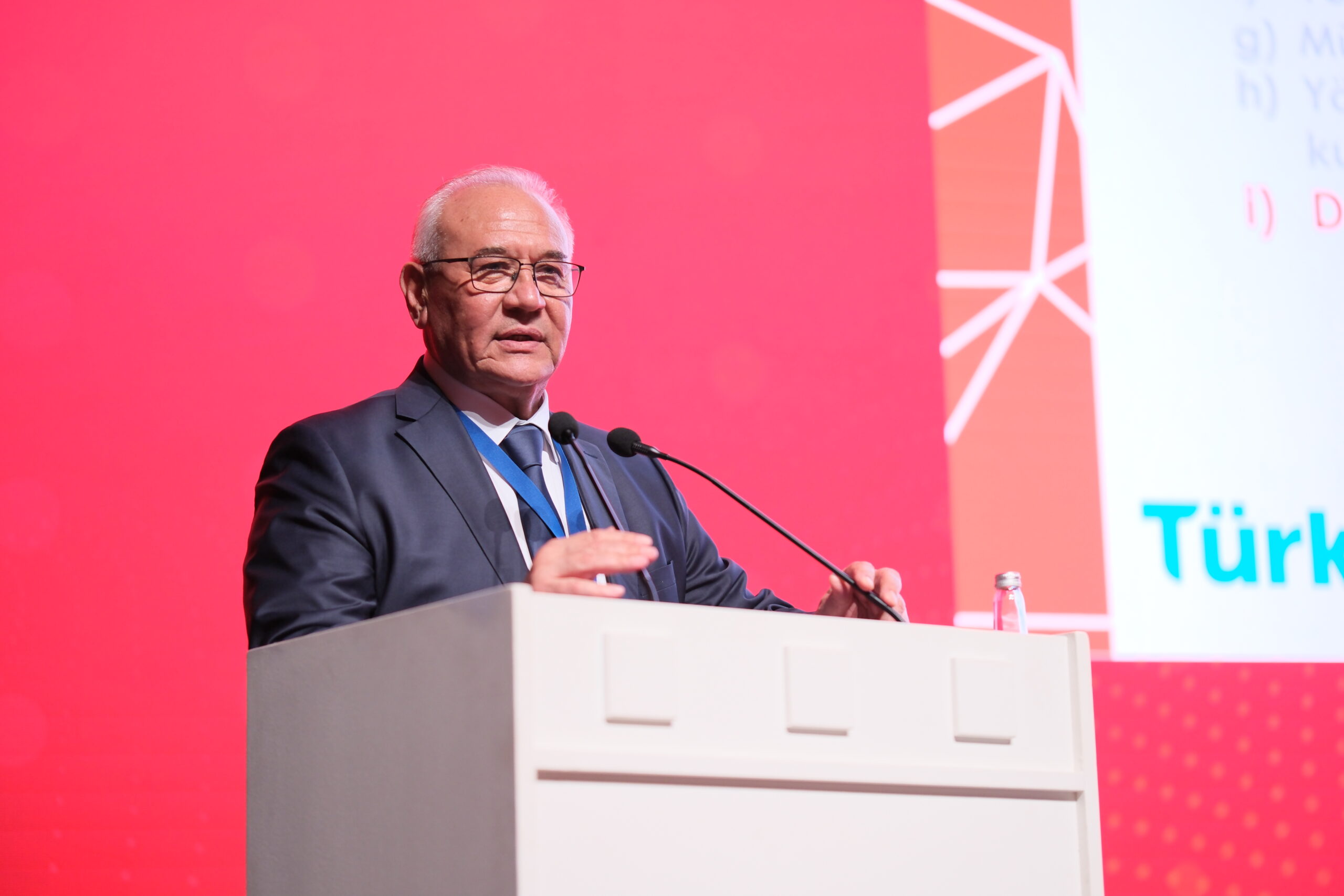 İKMİB YÖNETİM KURULU BAŞKANLIĞINA KİMYA SEKTÖRÜNÜN DENEYİMLİ İSMİ VEFA İBRAHİM ARACI SEÇİLDİ