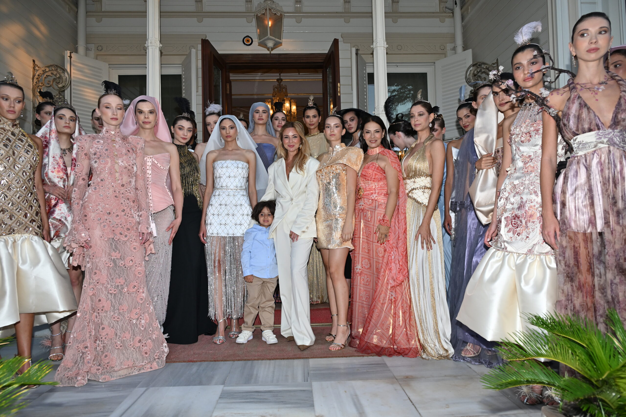 TUBA ERGİN’DEN BÜYÜKADA’DA ZAMANSIZ BİR NET ZERO COUTURE YOLCULUĞU
