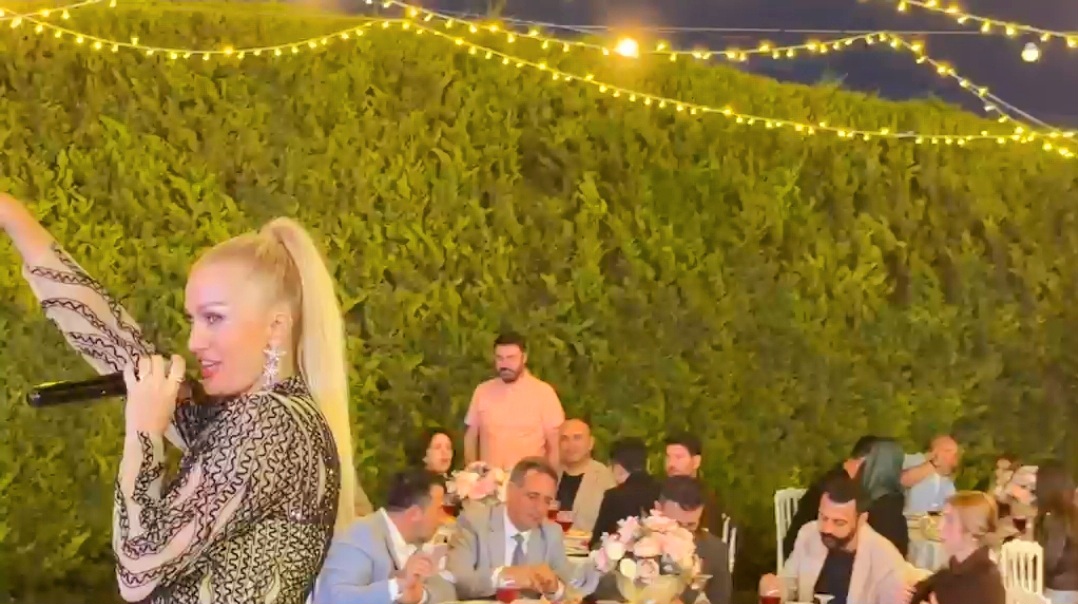 GAYRİMENKULÜN ŞAMPİYONLARI UZMANLIK BELGELERİNİ ALDI: MUHTEŞEM GALADA TUĞBA ÖZAY RÜZGARI ESTİ!