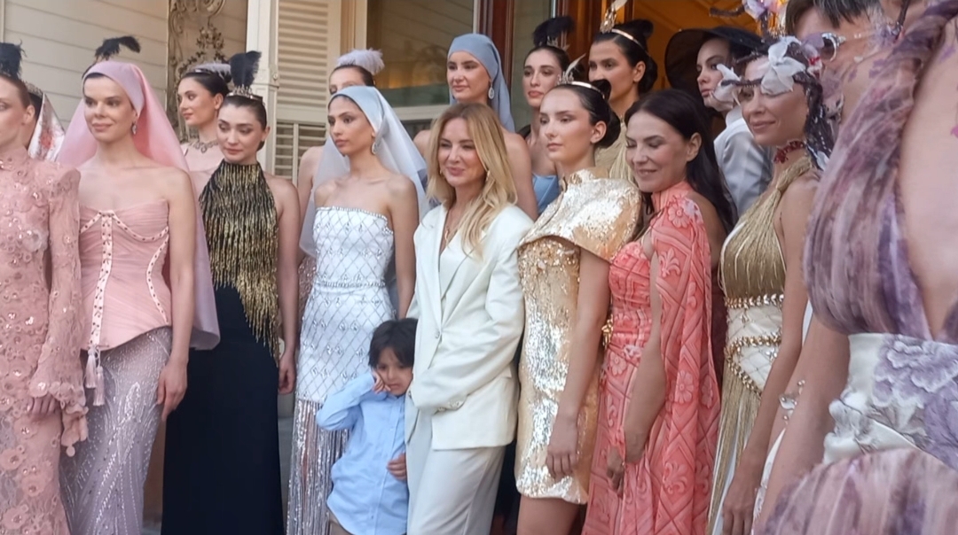 TUBA ERGİN’DEN BÜYÜKADA’DA ZAMANSIZ BİR COUTURE YOLCULUĞU